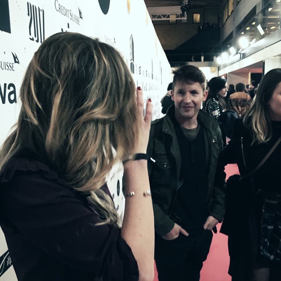AnnaKaenzig's tweet photo. 2 nominations- 0 wins.
1 red carpet crash with @JamesBlunt - double win😍 @SwissMusicAward https://t.co/A1ayh1ZoFJ