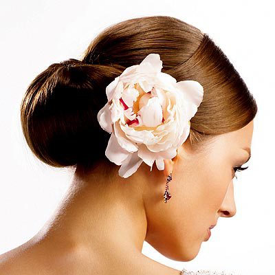 Wedding Hairstyles bomariage.wordpress.com/2011/03/17/wed…