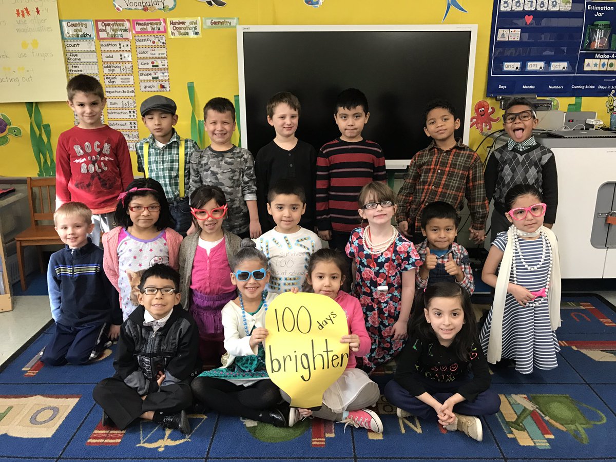 Happy 100th Day of Kindergarten! #PlayLearnGrow