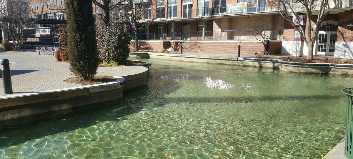 _Bricktown's tweet image. Oh so fresh and clean! Our canal is back to normal. @watertaxi will be up and running tomorrow at noon.