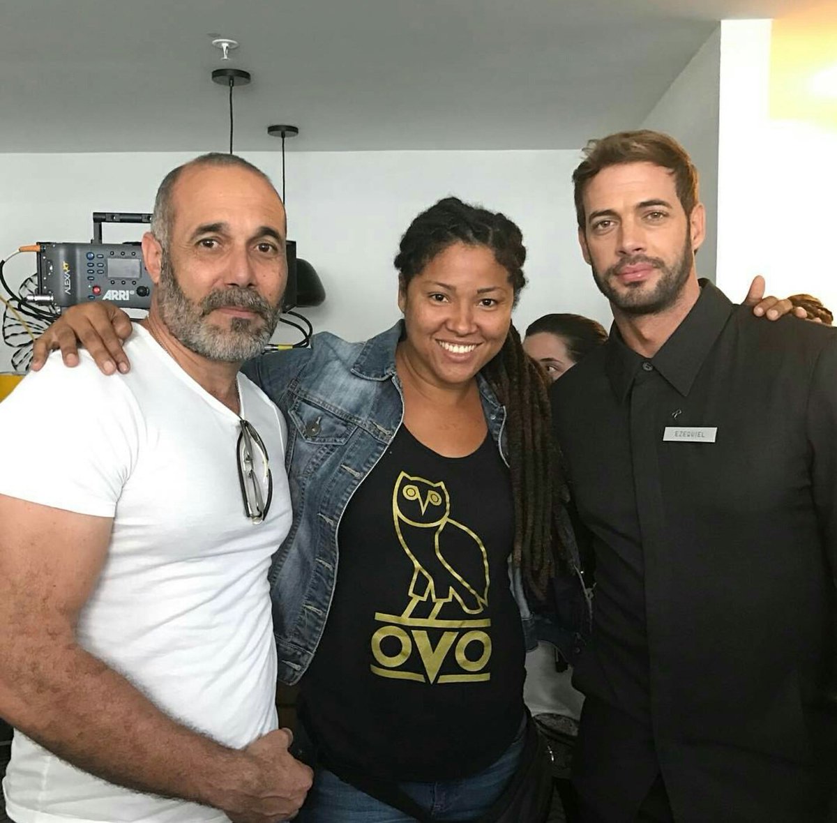 AranaDelgado's tweet photo. RT la_flaka_cine vía #IG - Para mis amig@s está va para ellos nuestro actor @willylevy29 y coco #artdirection #artlovers #art #setfilms... https://t.co/sEn472bta6