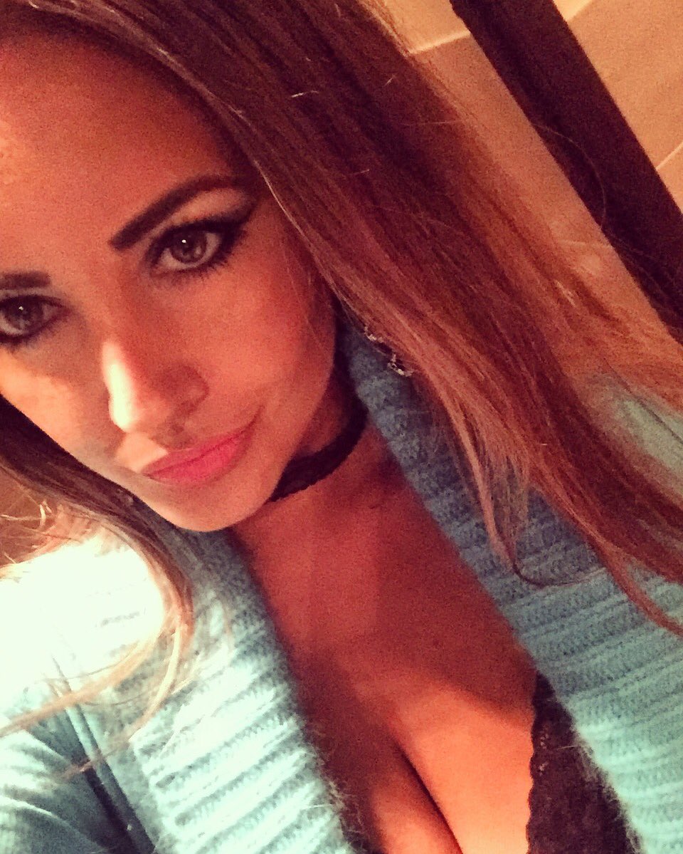 Im back 💕 did you miss me? #findingme #spirit #sparkle #strong #lifelessons #attitude #believeinyourself #glamour #goddess #myway #realme