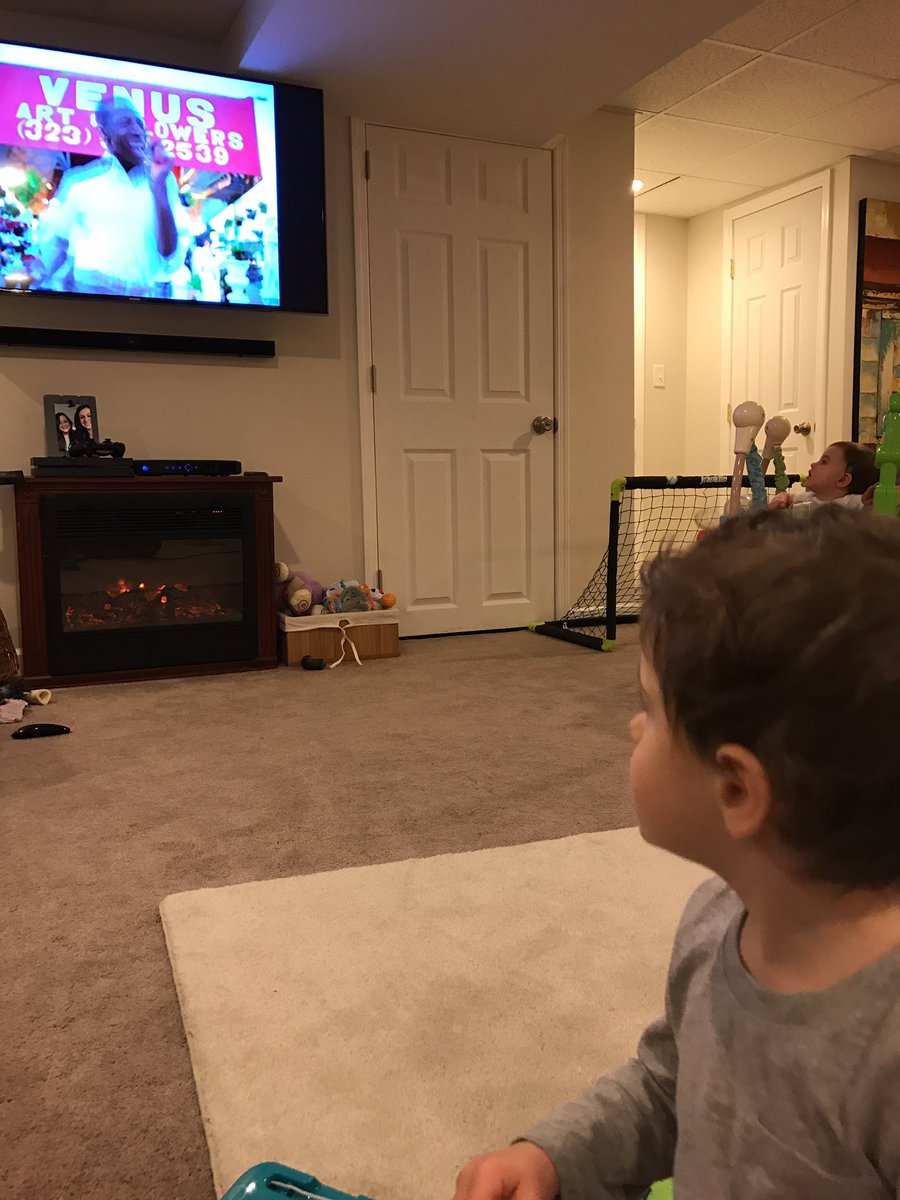 joe_scherer24's tweet photo. Both kids, addicted to @jtimberlake "Can't stop the feeling" #VideoOnRepeat https://t.co/NZqEUNILkX