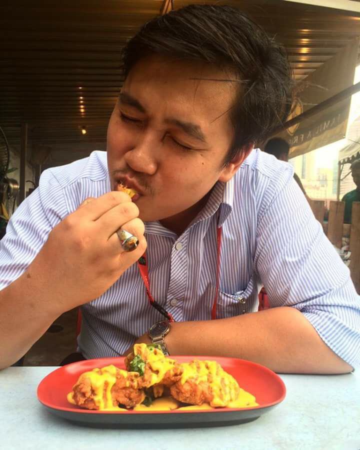 iloveyouIPOH's tweet photo. Argh Persetankan deme. abg nk bagi tahu port ayam goreng keju jalanan kalah kfc. Di gamilia fried ciken depan dmall seri iskandar. Murah je https://t.co/LfQ8g8eele