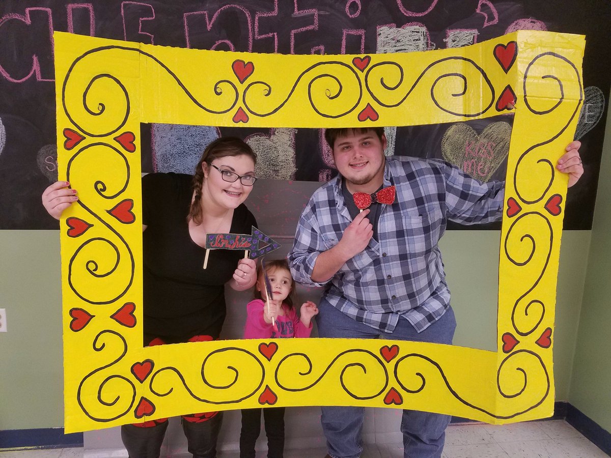 uniquelynicolep's tweet photo. Had so much fun at the ATCO Valentines Dance. Always a good time when SCEC is together #OHIOUNISCEC #ATCO #Advocates #SpecialEducation https://t.co/JLWzGO5BZA