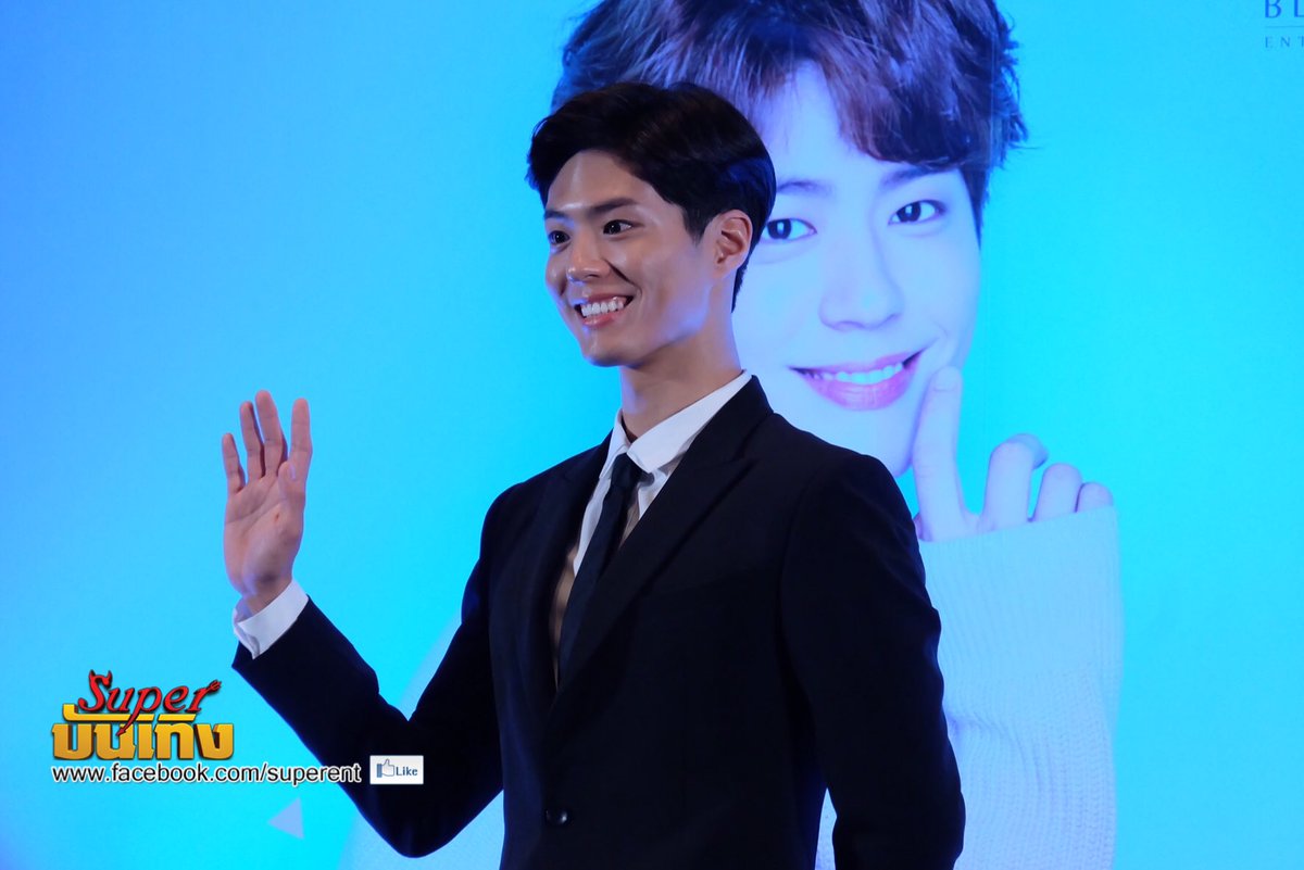 Asianlink_ent's tweet photo. 170211 Press con PARK BOGUM asia tour FAN Meeting in BKK 💕 ใครมีบัตรเตรียมตัวให้ดี

#WelcomeparkbogumtoThailand #parkbogumfanmeetinginbkk https://t.co/APVB6iFtQq