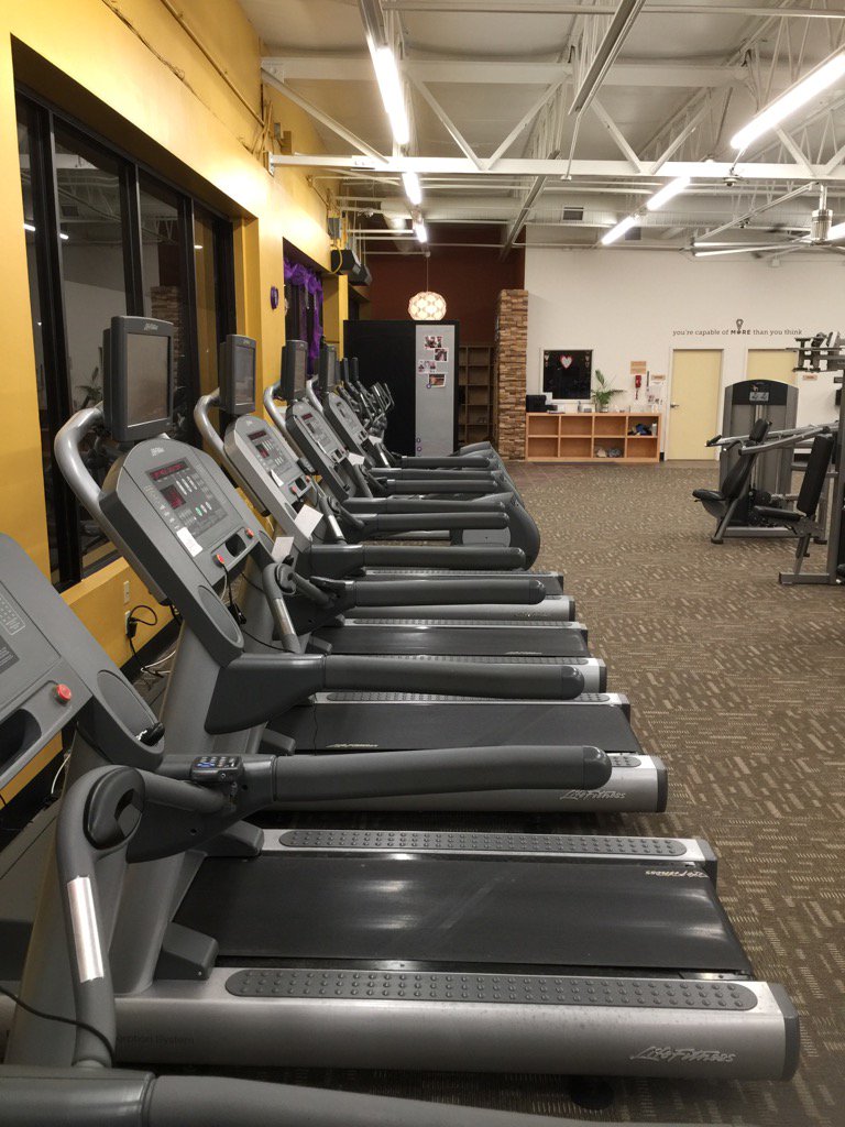 mckcschmidt's tweet photo. No friends on a Friday night!!!! #Mark?? https://t.co/yPrTQvR7mP