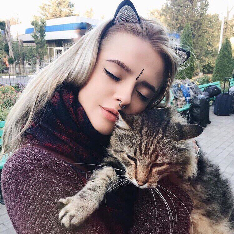 TiredCucumber's tweet photo. Доброе утро, сладенькие
Удачного дня🌝 https://t.co/ruiw7ZQZ4g