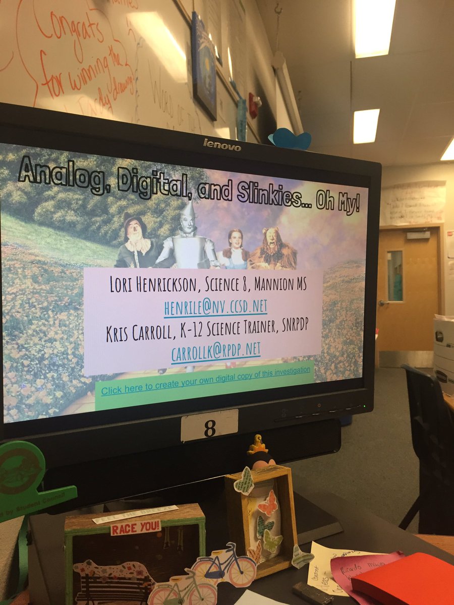 MsLorisStory's tweet photo. Analog, digital, and slinkies... oh my! w/@RPDPSci #NGSS #MSPS43 #SNSTA https://t.co/s0y6yulgjA