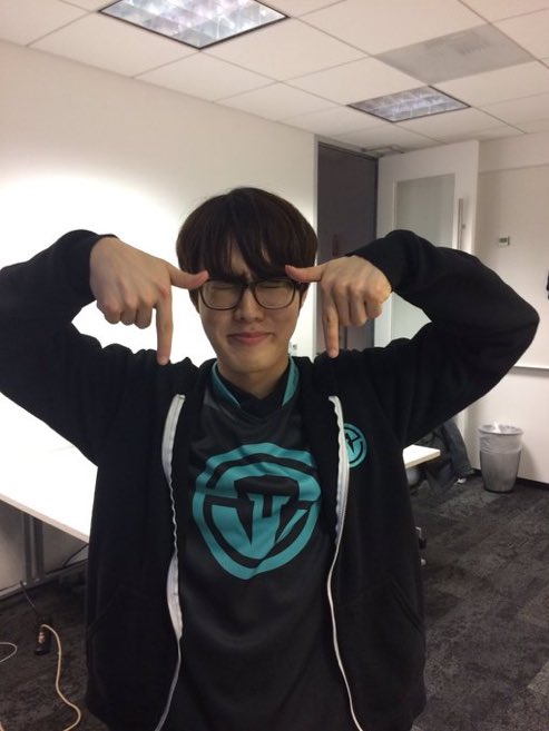 C4W9KtnUkAAVhHc.jpg:large