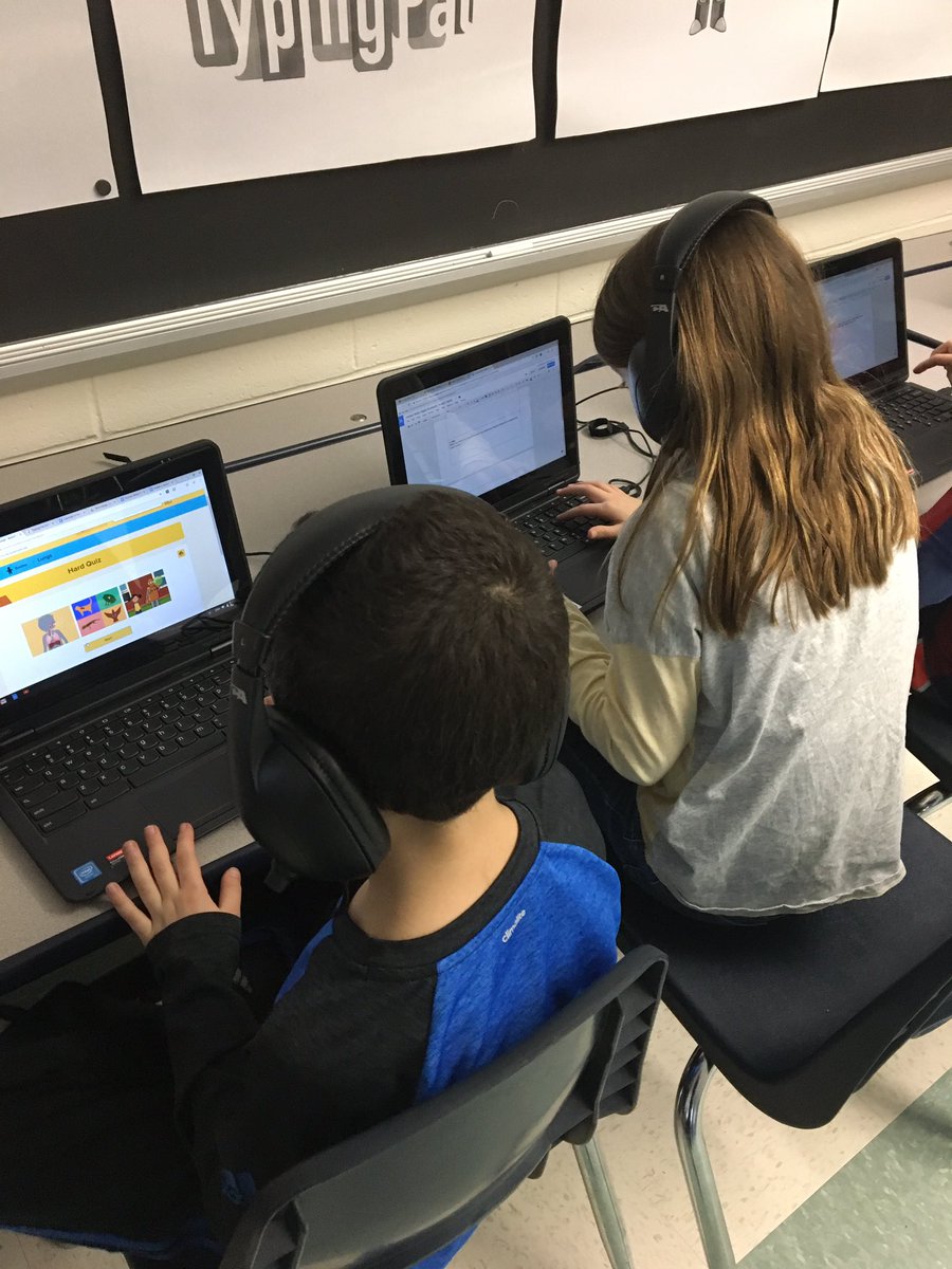 MrsCTechnology's tweet image. Researching human body systems to create group podcasts! #ETcoaches @vocaroo @AnnieAndMoby