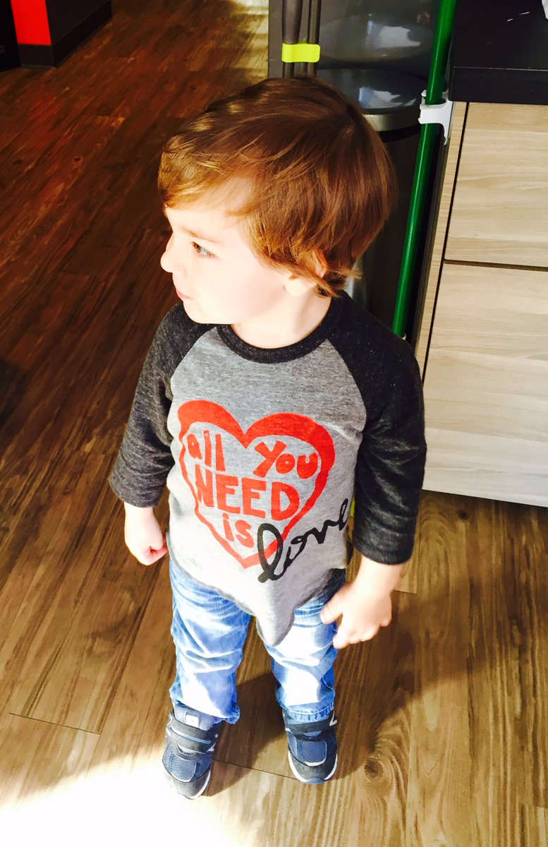 Friday vibes. #allyouneedislove