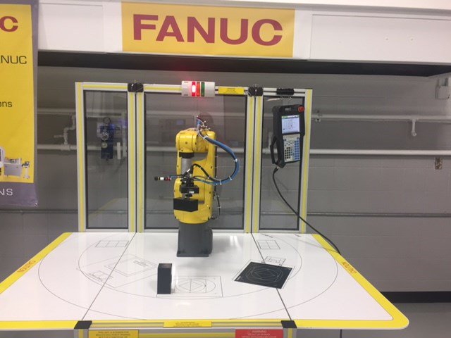 OHEducation's tweet photo. Awesome: $600,000 Robotics facility opens in Canfield https://t.co/KY9Y6KQXaS via @21WFMJNews @MCCTC #RAMTEC #OhioEd https://t.co/3UsnyrTe50