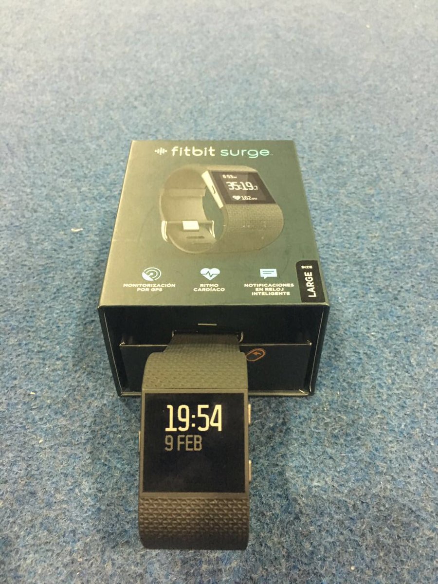 diversanchez's tweet photo. Estrenando mi nuevo @fitbit para reforzar el trabajo físico, usando la mejor tecnología 👍🏽💪🏽#FitbitMex #FelizViernes #LoMejorEstáPorVenir https://t.co/Joxhwr3CeE