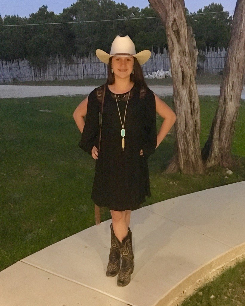 CarissaAustin's tweet photo. Ready for her western themed dance! #countrygirl https://t.co/sTmk9NYglR