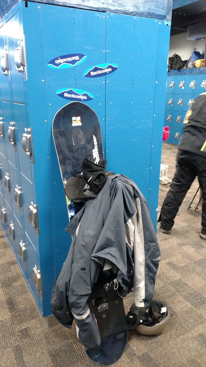 russkid's tweet image. Man, I rode my new @libtechnologies deck today.  That #hotknife is like butter baby! Woowee!