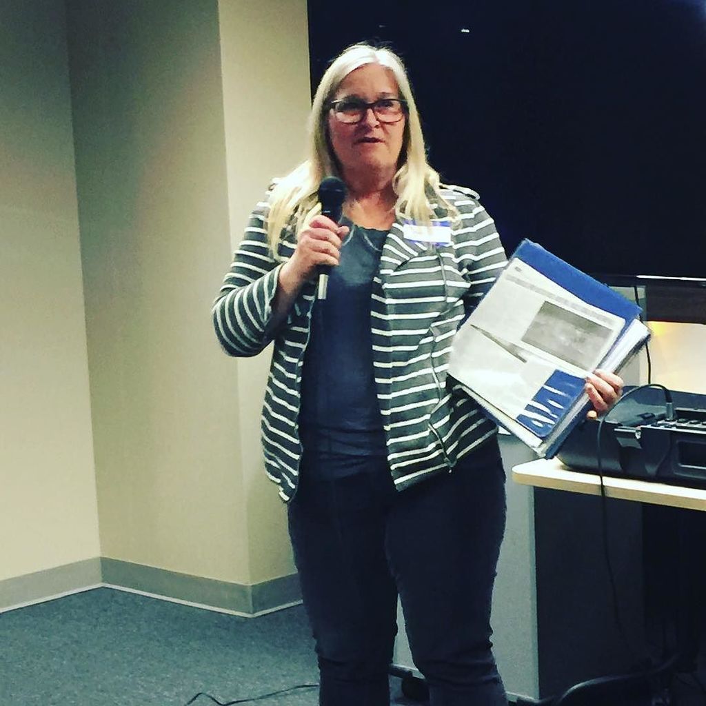 BethGSanders's tweet photo. Great job by @connistock pitching her Assist program for sports reg. #48hourlaunch #startc… https://t.co/4w9069Uzls https://t.co/A0ucbbJTyy