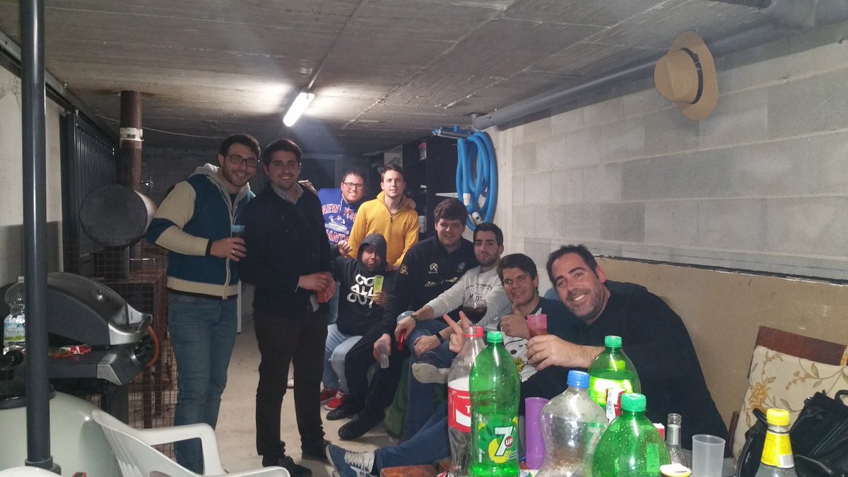 Esperando el fallo del jurado del #CoacMalaga2017 <a href="/Radiomalaka/">Radio Malaka</a> #Animas