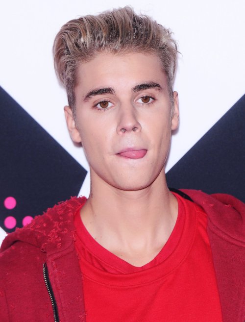 ProjetooBieber's tweet photo. CADA RT É UM VOTO.

#Beliebers #BestFanArmy #iHeartAwards https://t.co/xIOhVUuvsy