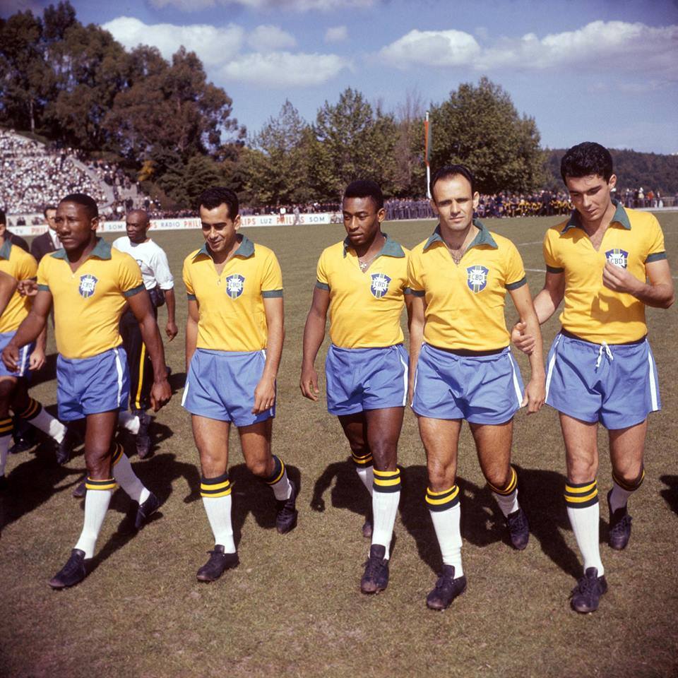 MemoriasFutebol's tweet photo. #DjalmaSantos #Zito #Pelé #Pepe #MauroRamos #Copa62 https://t.co/xEf1GvzbYF