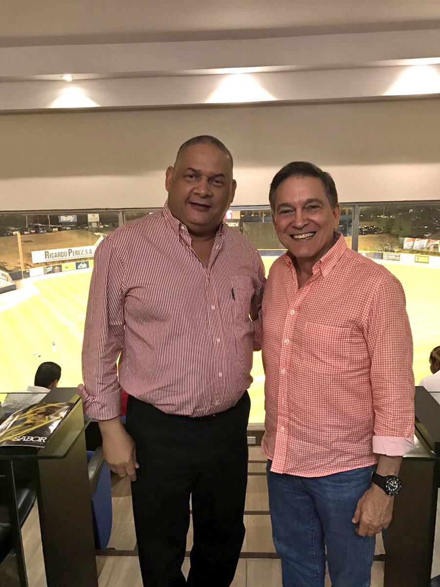 Un grato honor recibir al copartidario y amigo <a href="/NitoCortizo/">Nito Cortizo</a> en la #SerieSemiFinal del #BéisbolJuvenil de la <a href="/FedebeisOficial/">Fedebeis Panamá</a> #YoVoyAlEstadio