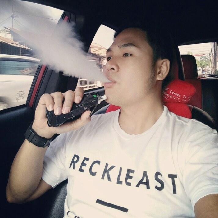 arkaroom's tweet photo. Come hangout with me on #BIGOLIVE. https://t.co/qxpDNNyxe5 https://t.co/r6P39OYEa0