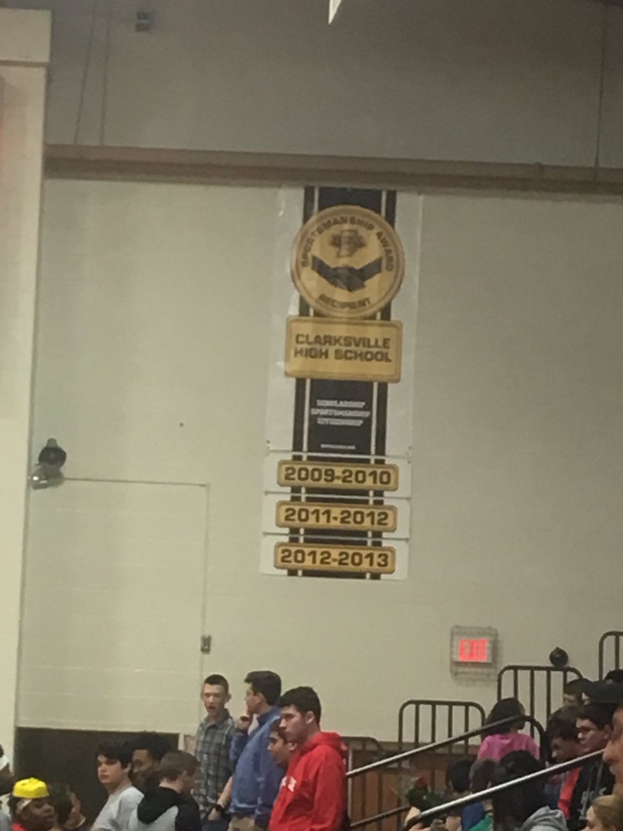 SHS_Cheerblock's tweet photo. Cheering because one of our players was hurt bad enough that he couldn't stand? Classy. Makes sense you're missing the sportsmanship banner. https://t.co/gcKwH4J5EO