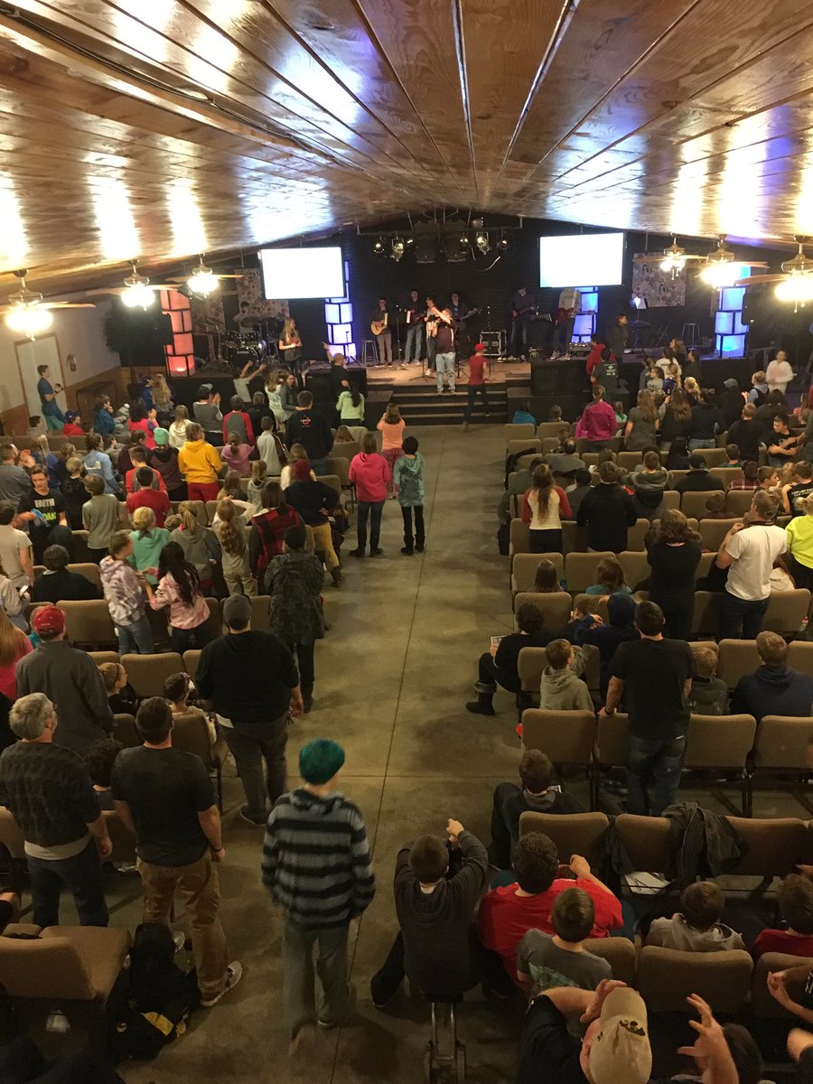 jeremynelson2's tweet photo. #winterblast2017 we made it and are in the first chapel session! https://t.co/Eg39vitKDn