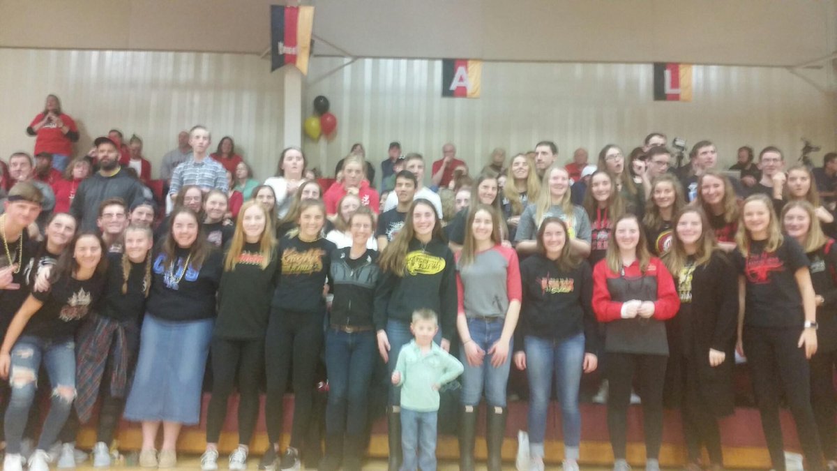 steffseeg's tweet photo. Let me count the ways to love the @ALAH students #seniornight #KnightShift #proudtobeaKnight https://t.co/dlQhConxFx