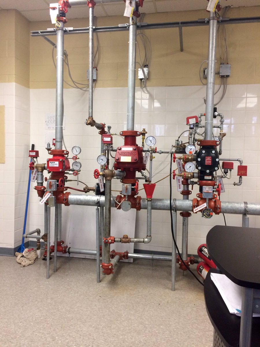 profiremedic's tweet photo. #OFC #FOII fire protection lab today! @13thEmu https://t.co/HvwQFCvZRU @CornwallPFFA @_stevemcdowell @bsward64 #fireofficers @VoisinePierre https://t.co/Ry8sea14nh