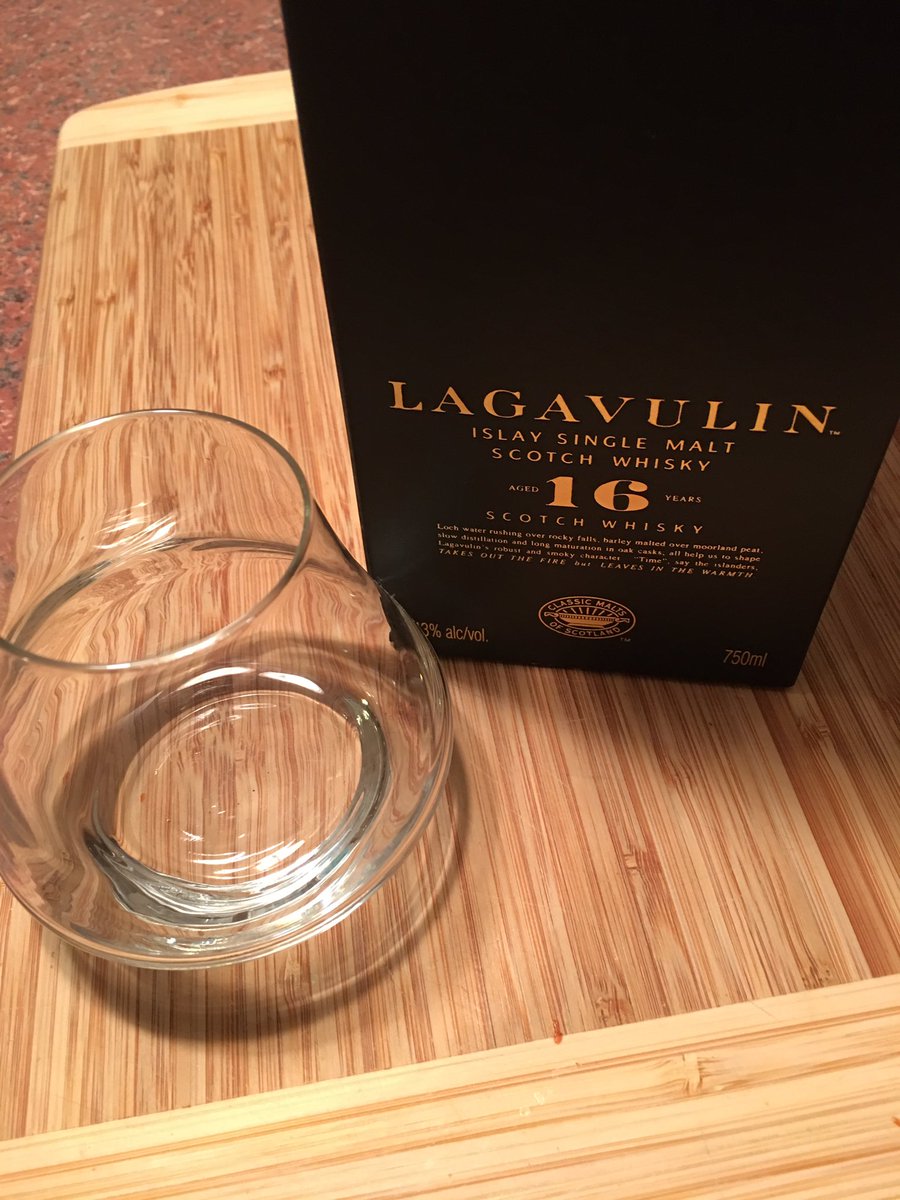 BytePattern1010's tweet photo. @Nick_Offerman Happy #internationalscotchday! https://t.co/1yhSPzGucS