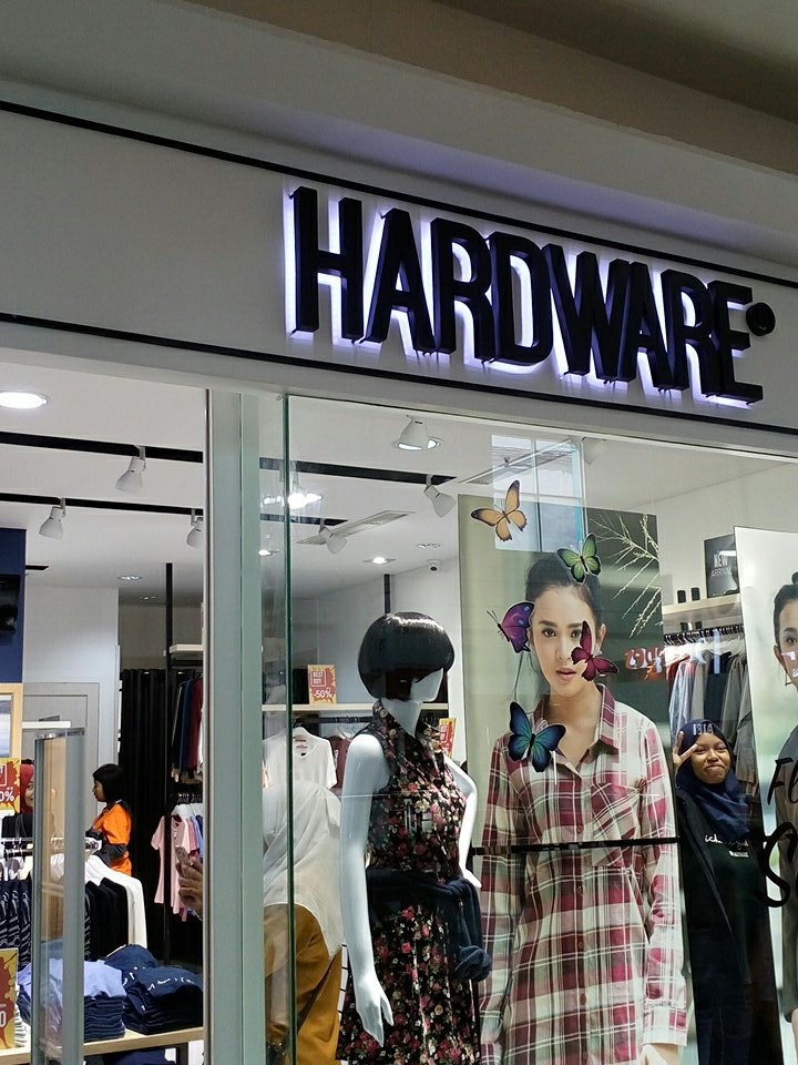 Jangan lupa datang di Hardware MARI lt.2. SALE !!!!