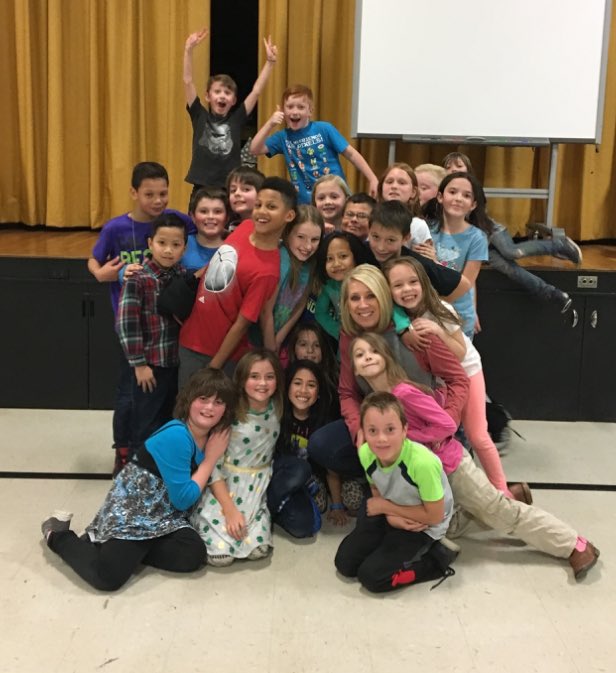 CowdenSPS_3rd's tweet photo. Such a great group of kids! #thirdgradersrule https://t.co/gmvSZFlOnw