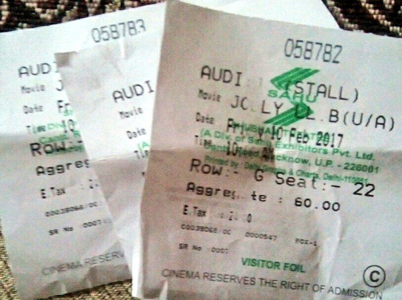 socialistvijay7's tweet photo. Yesterday I am watching #JollyLLB2 firstday firstshow.
It's a #hearttoching movie @akshaykumar #paaji you are awesome @humasqureshi u too. 👍 https://t.co/bLrsgj7QAE