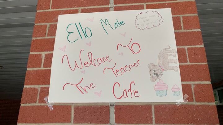 jmcollins103's tweet photo. #RSMSgators #teachercafe https://t.co/MGzP1SEzKg
