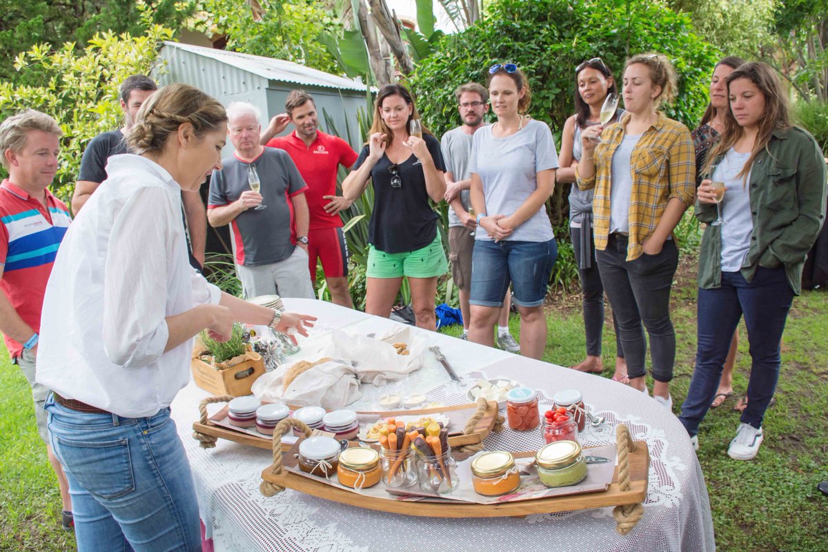 EscapeExplore's tweet image. This is a little taste of how we do picnics in and around #LoveCapeTown #ForagingTable in surprising locations. #likenonebefore