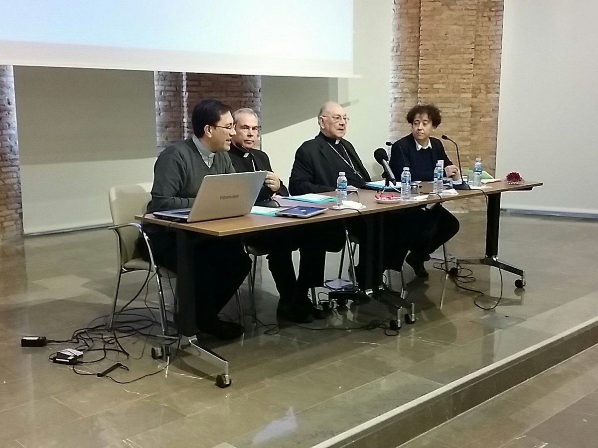 DASMALAGA's tweet photo. Comienza la presentación en #ENCUENTROAS https://t.co/ykjytuu1Js