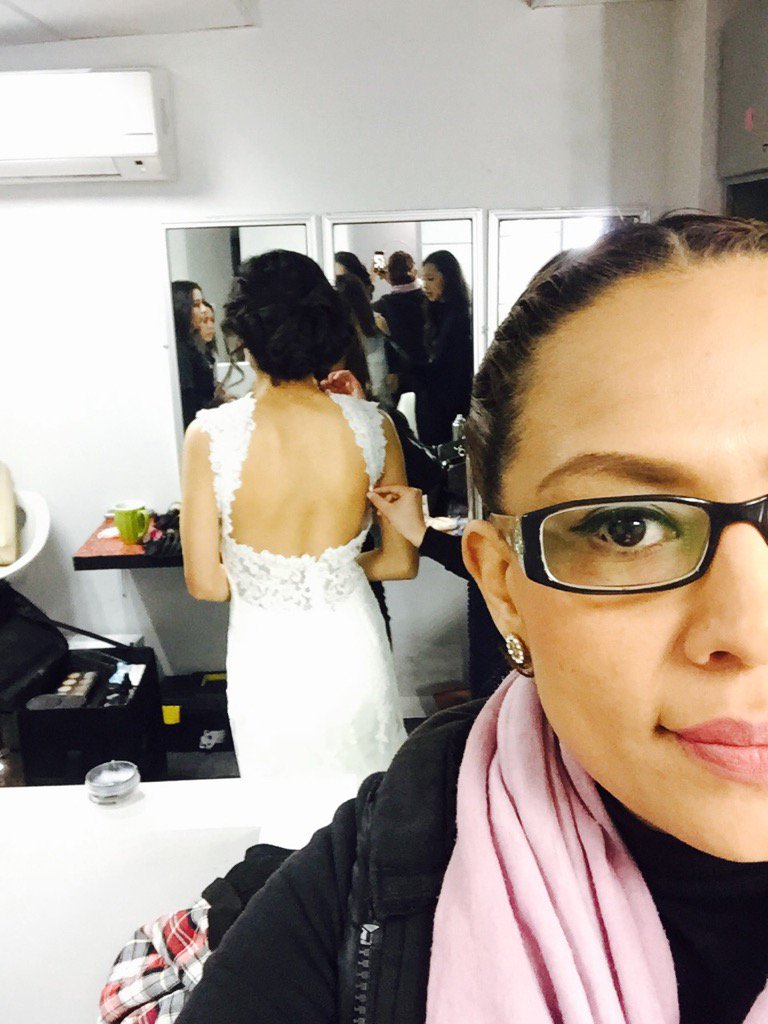 skarletany's tweet photo. #tvaztecatijuana #expobodafebrero2017 #vogasalon #skarletArtisticProfesionalmakeup&hair #hairtaniaescareño https://t.co/wAlOVkU7ZE