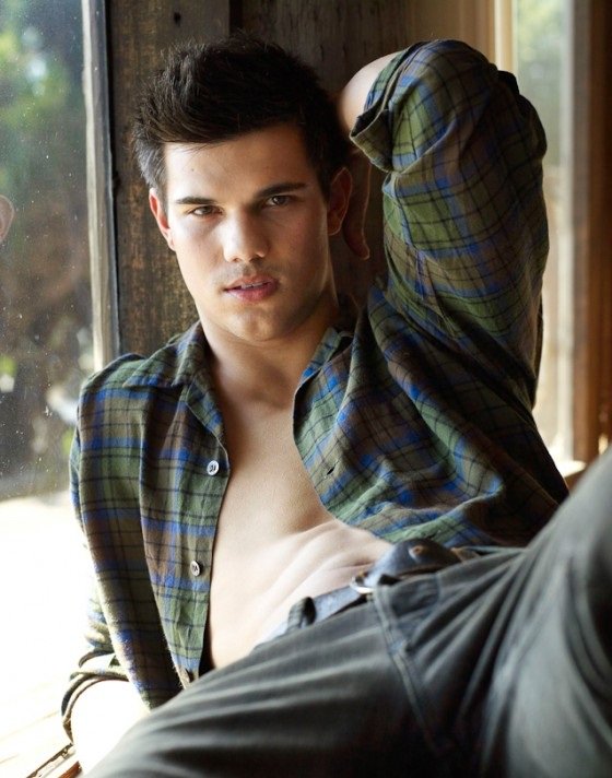 By the way, HAPPY 25th BIRTHDAY TAYLOR LAUTNER. UNTA MAGBALIK MO NI TILOR HIHIHI 