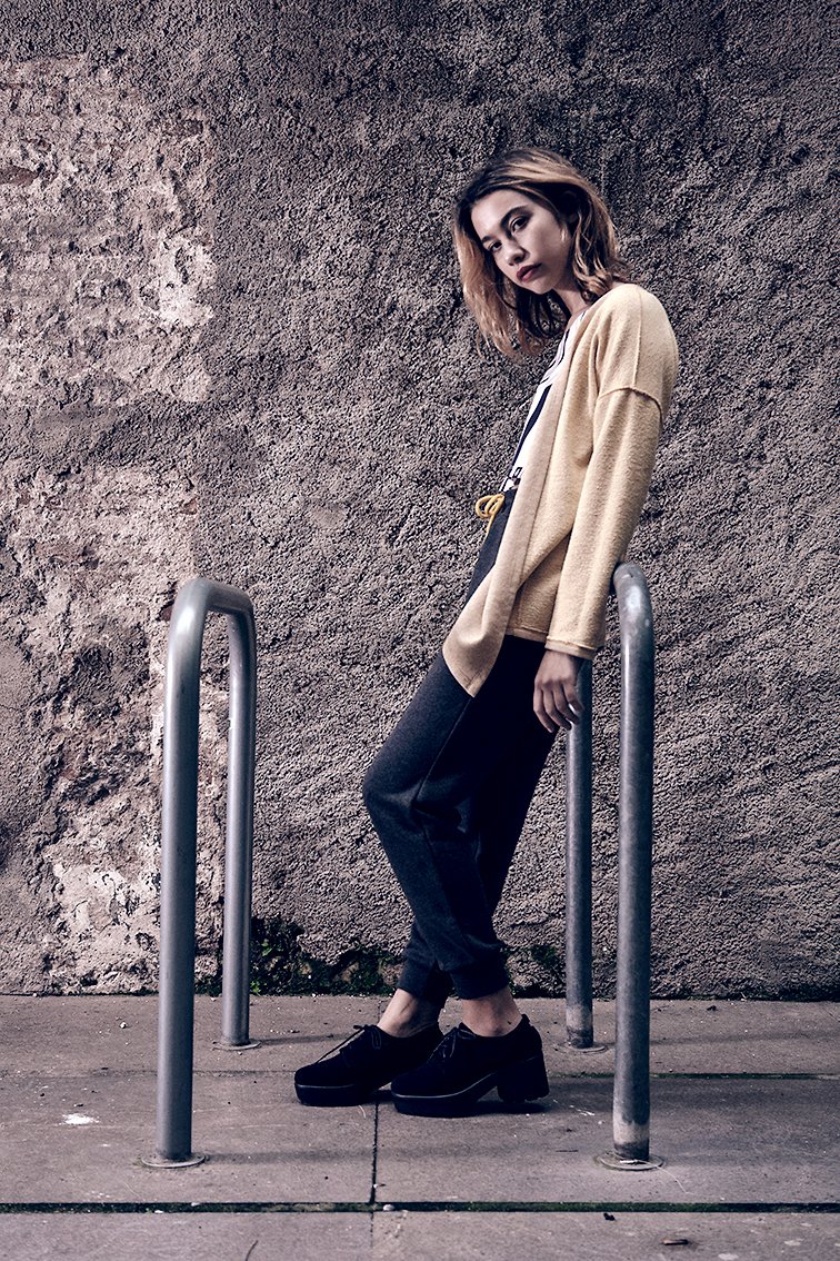 Pinyabcn's tweet photo. Casual mood #pinyabcn https://t.co/8RxTLoofIY https://t.co/A02PUDpUJw