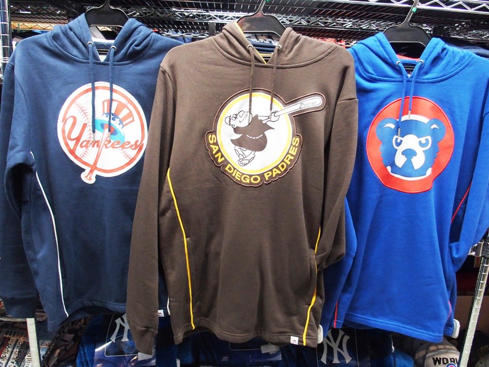 selection_int's tweet photo. 2017年MLB新入荷アイテムが続々と入荷しました☆☆春から着れるパーカー、再入荷ナシのパーカーなど一挙ご紹介します♪#MLB #2017 #yankees #MLBcode #fashion https://t.co/7UmY8w7cR9
