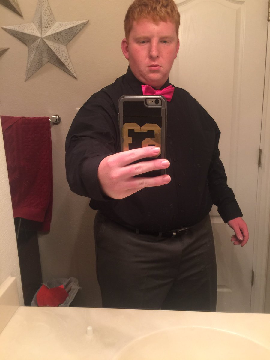 tjrohr10's tweet photo. It's been a whole year since I started working out at 24 I've lost 48 pounds from 275 to 227 https://t.co/tlvlh51F4I