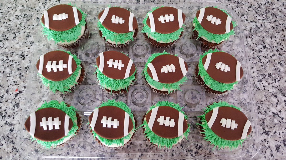 PartyDelightsNC's tweet photo. These cute football cupcakes rocked some little dudes birthday today! #football #footballcupcakes https://t.co/WCO7IoJ0LN