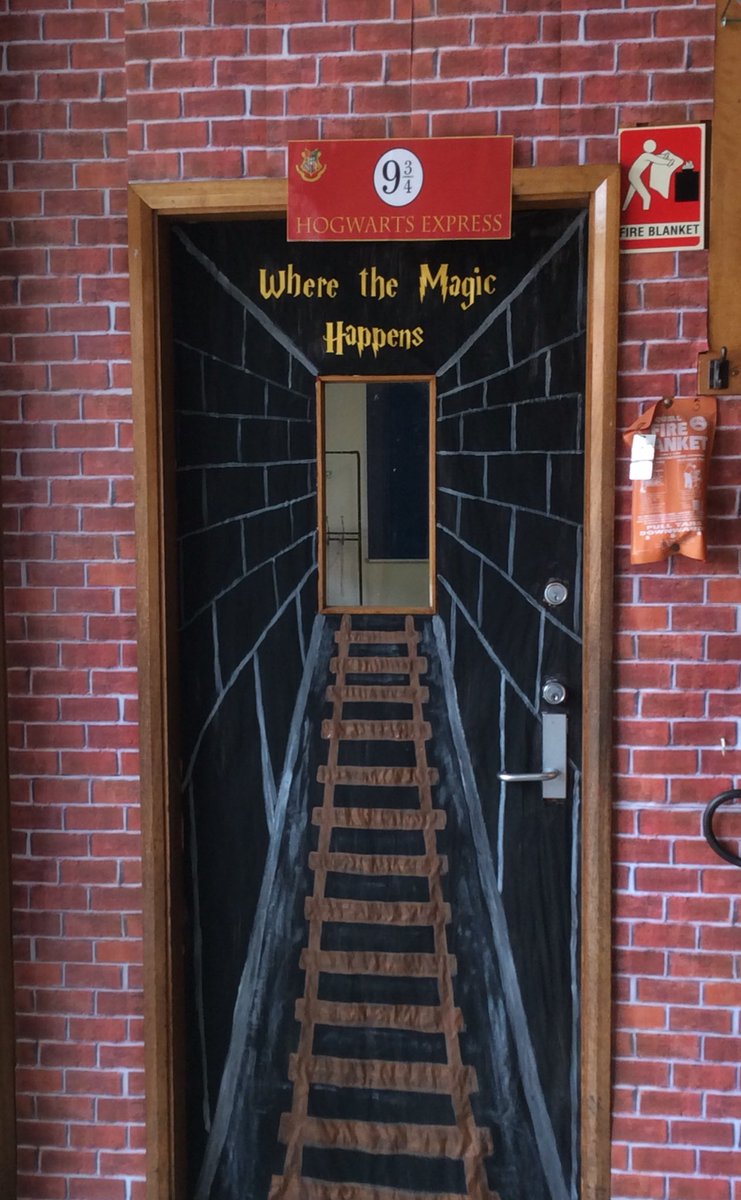 Welcome to my Magical World this year! A little late, but I forgot I had a school twitter!