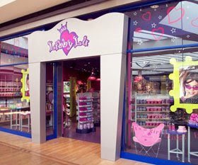bayleebruce's tweet photo. Every 90s girls fav place to go when we were little 😻 #libbylu https://t.co/XYuL6ncPCe