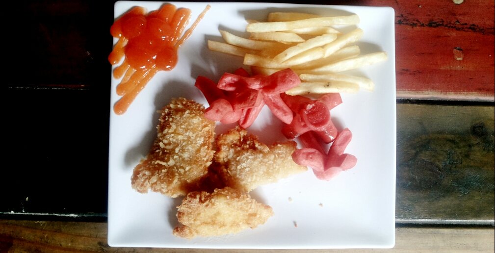 HalloSolo's tweet photo. Wooowwww.... 2 snack yg bisa jd temen nongkrong kalian nanti malam nih guys
Yuk cobain @HalloSolo 
Hr ini kita buka sampai jam 23.00 loohh.. https://t.co/sAhCgy540g