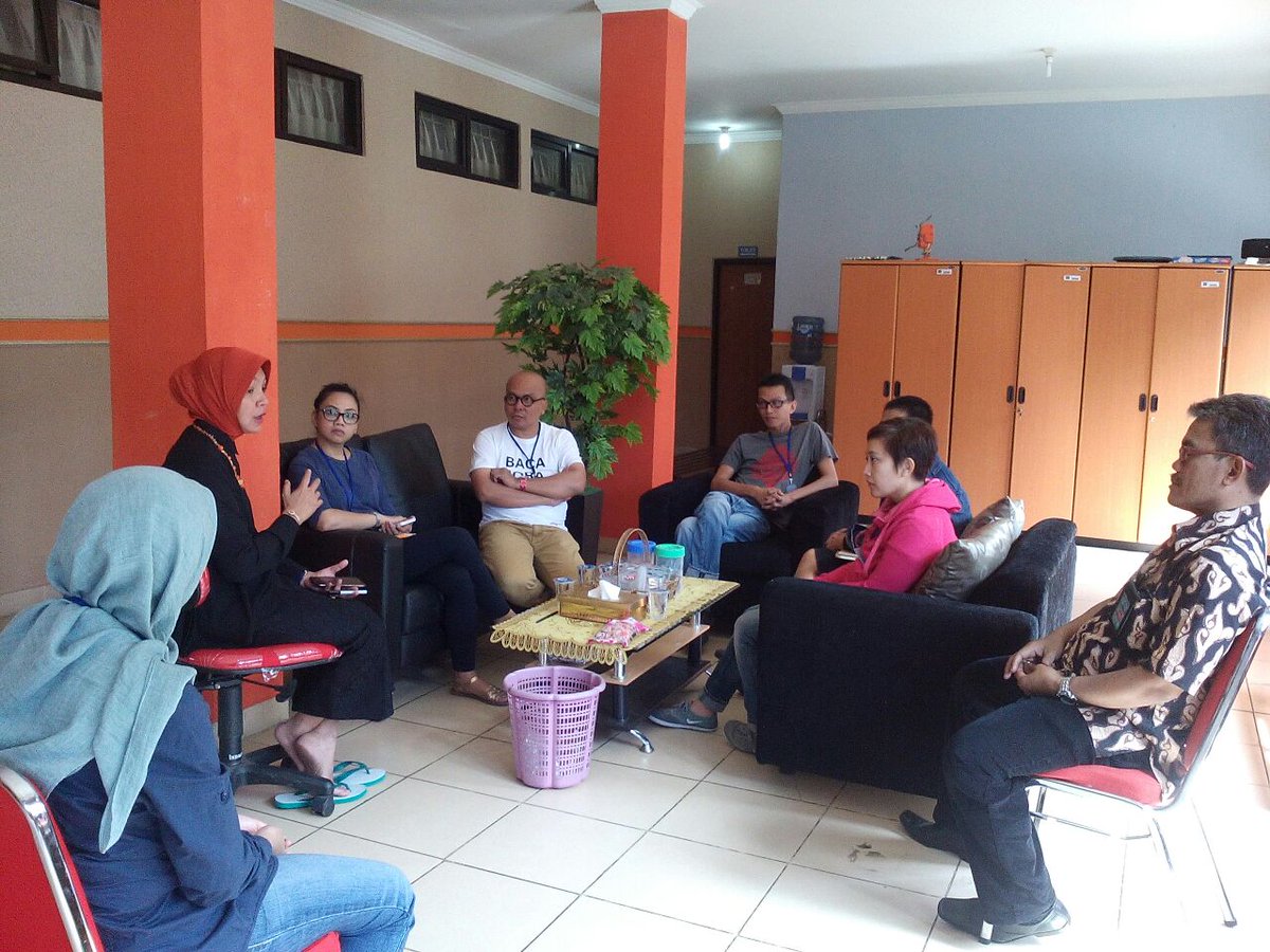 Dlm program #CeritaAnakNegeri ini, #ShoutCap dibantu oleh tim relawan &amp; berkolaborasi dgn teman2 yg keren &amp; kompeten di bidangnya #CAN