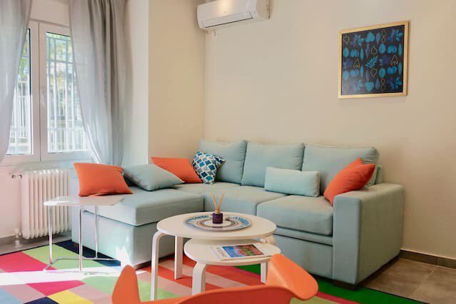_dimidavid_'s tweet photo. Found an awesome @airbnb vacation home in Athina! https://t.co/GATf7iLUkj https://t.co/mtbeRNSJDa