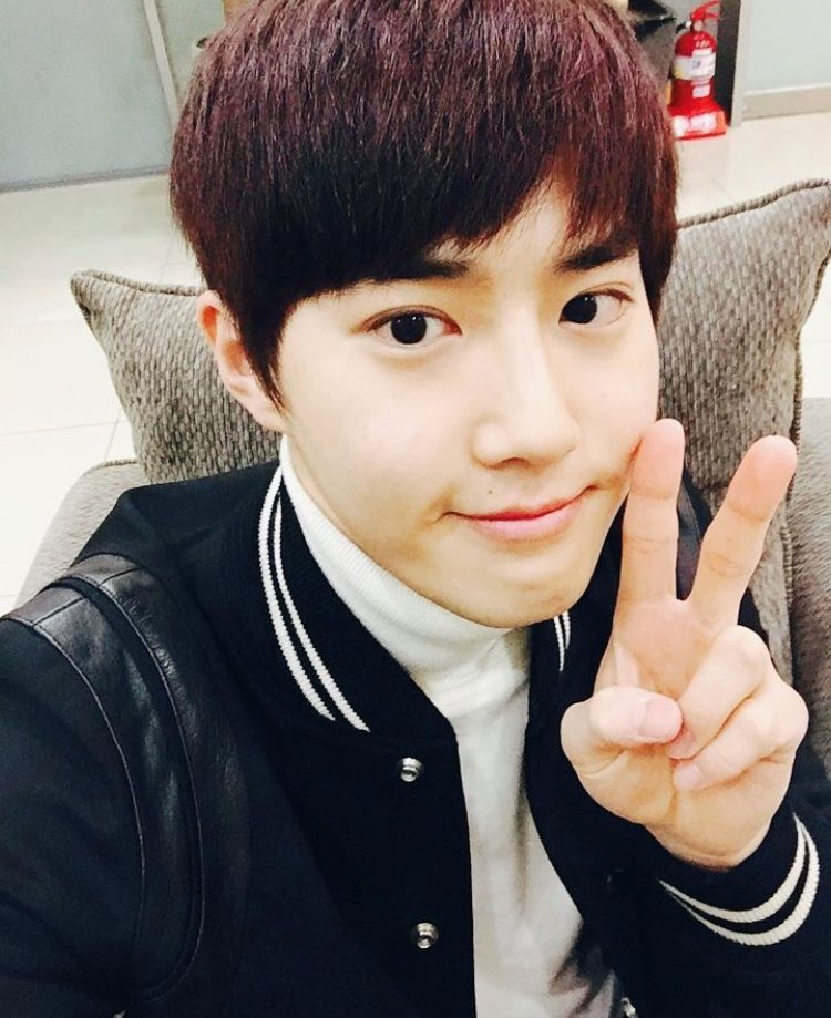 ExoDk_'s tweet photo. MALDITO DJJDHDJF ESTÚPIDO PORQUE NO ENTIENDES QUE BAEK ES MI BIASDJDJFJBRJFF https://t.co/9FnDORy8lF