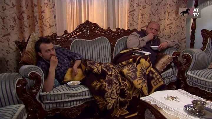 leylavevo's tweet photo. Günaydın güzel insanlar, hacılar, müdürler, muhtarlar. :) https://t.co/RKPXnGUrlw